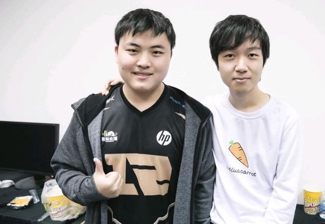 表现进行深 表现进行深