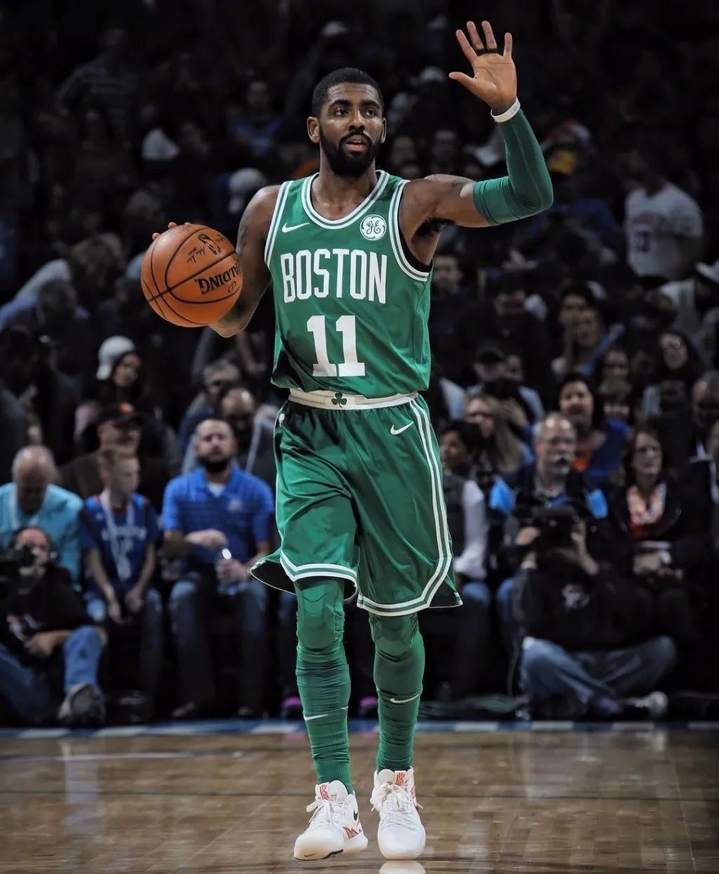 的首次扩大 的首次扩大